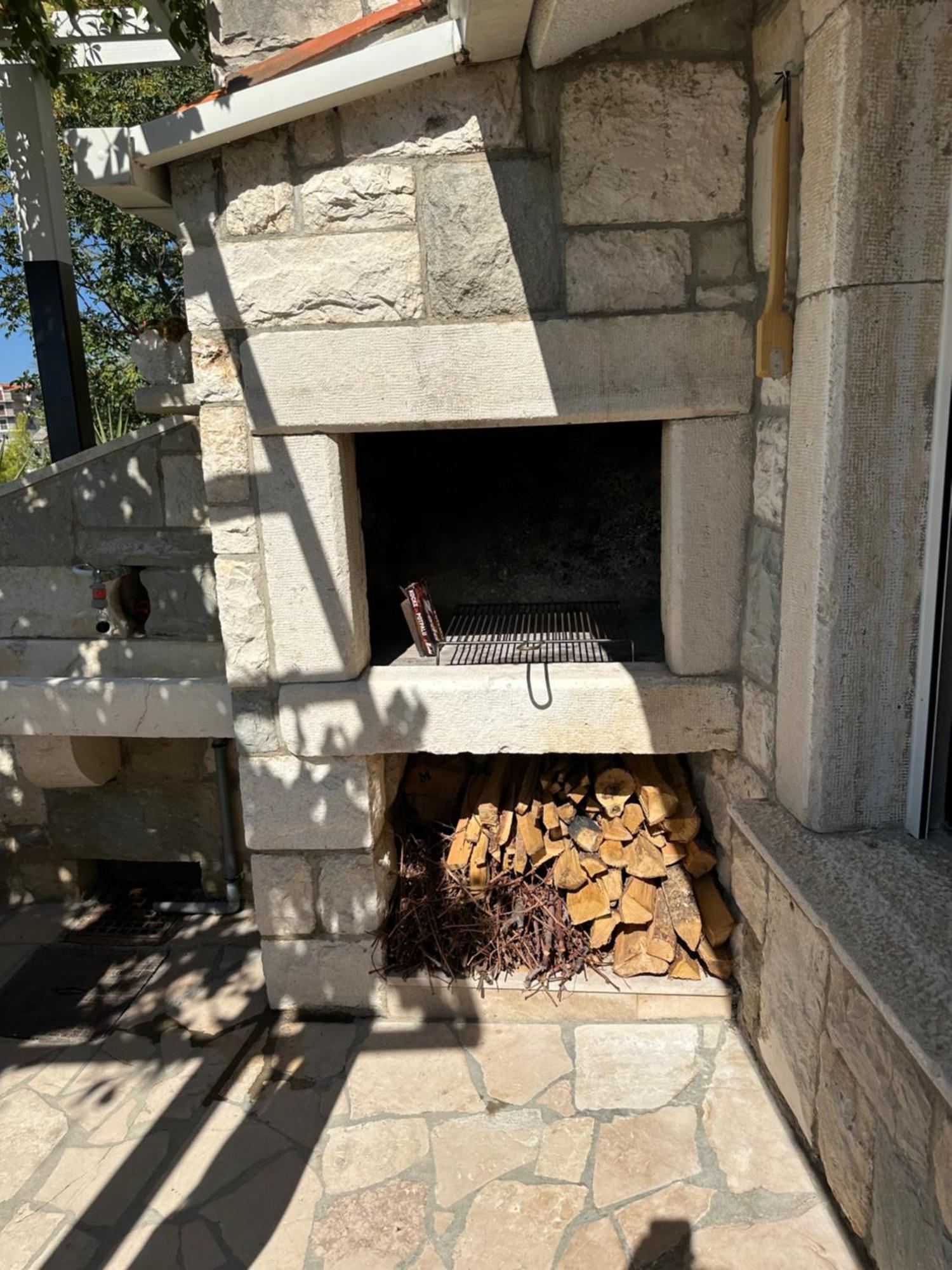 Romantic Stone- Studio Apartman Omiš Eksteriør billede